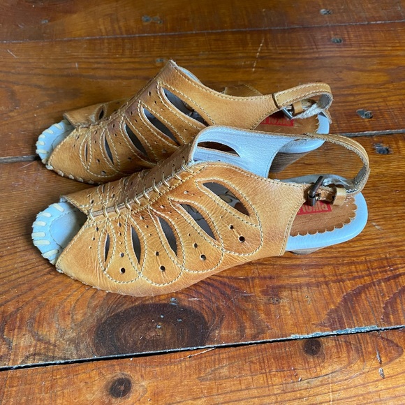 Pikolinos Leather Slingback Cutout Sandals - Picture 3 of 15